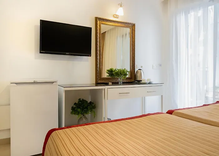 Tropic Club & - 3* Сиде