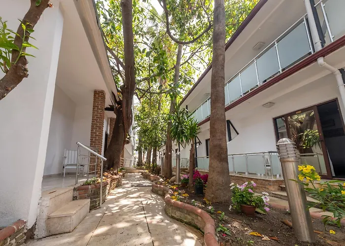 Tropic Club & - Отель 3*