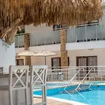 Tropic Club & - Готель