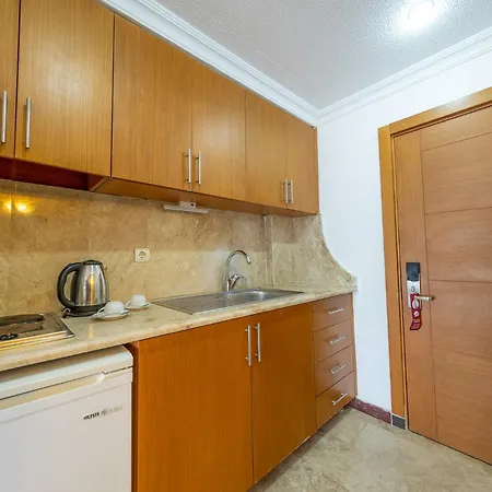 ホテル Tropic Club & - シダ