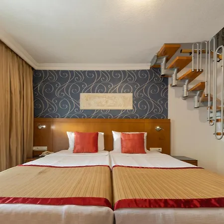 ホテル Tropic Club & -