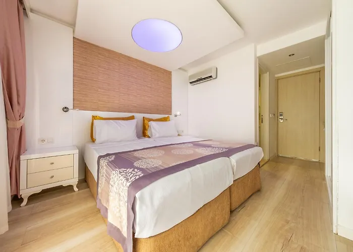 Tropic Club & - Hotel