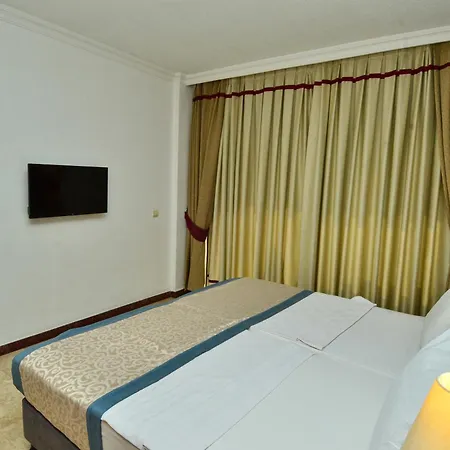 Tropic Beach Club & Resort - Side 3* Side