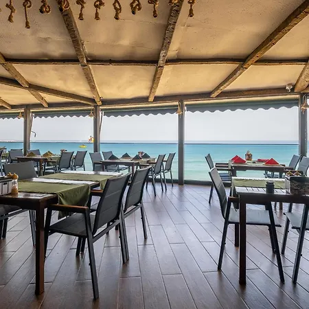 Szálloda Tropic Beach Club & Resort - Side 3*