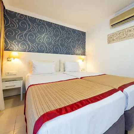 Tropic Beach Club & Resort - Side 3*