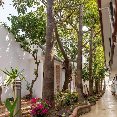 Tropic Club & - Hotel