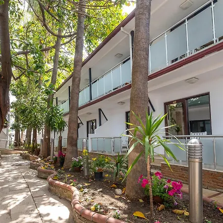 Hotel Tropic Club & -