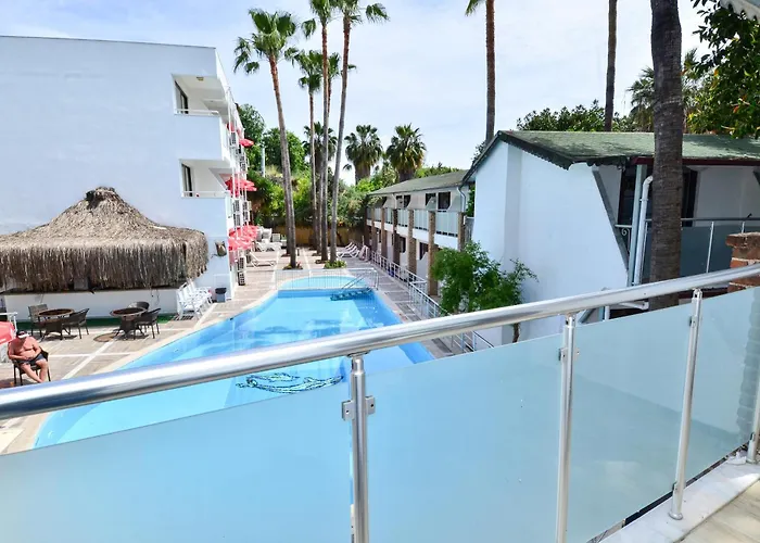 Tropic Club & - Side