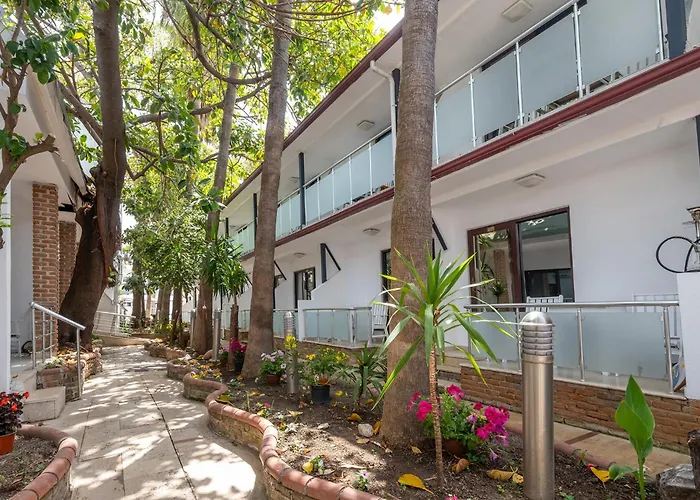 Hotel Tropic Club & -