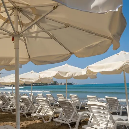Tropic Club & - Hotel Side