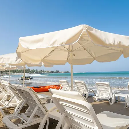 Hotel Tropic Club & -
