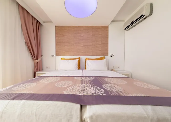 Tropic Club & - Отель Сиде