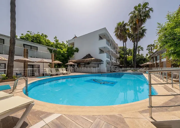 Tropic Club & - Hotel Side