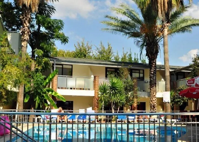 Tropic Club & - Hotel Side